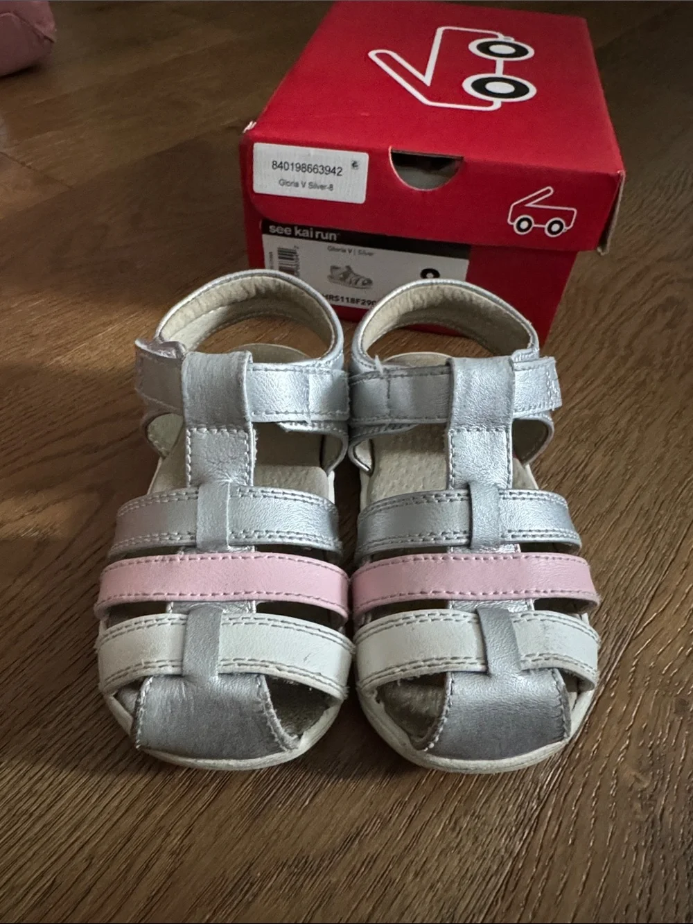 See Kai Run Gloria V 5 Silver and Pink HRS118F290 Sandals open toe size 8 24